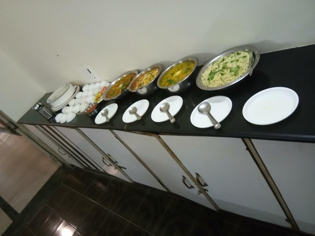 Grand Galaxy Hotel Krishna นาชิก ภายนอก รูปภาพ