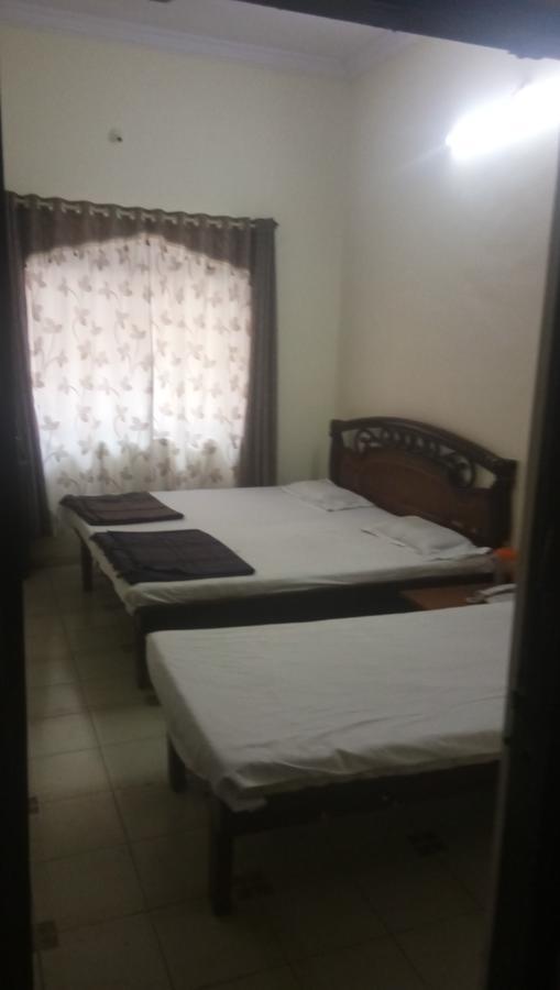 Grand Galaxy Hotel Krishna นาชิก ภายนอก รูปภาพ